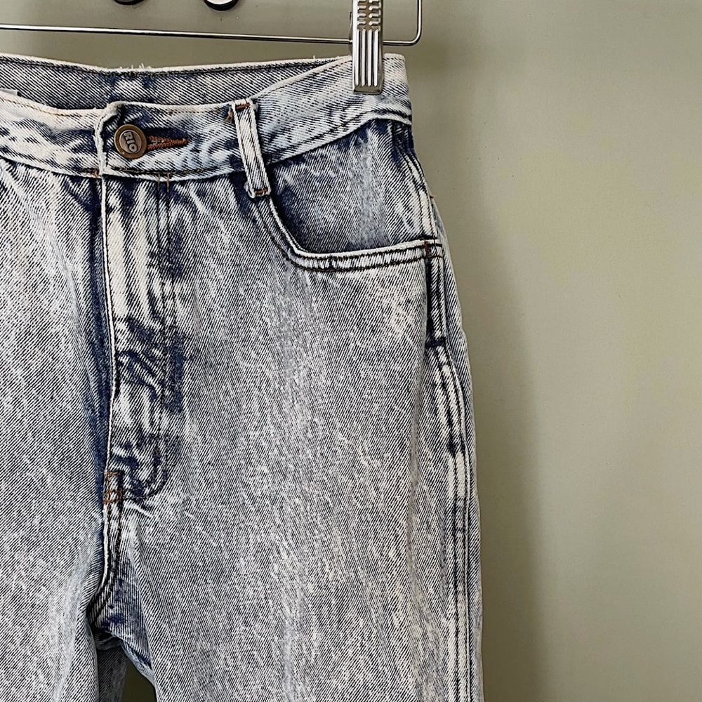 Vintage Acid Washed Mom Jeans